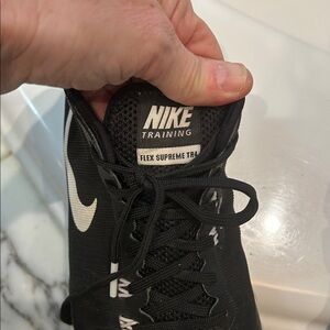 Nike Flywire Sneakers size 8 training running excellent condition flex supreme